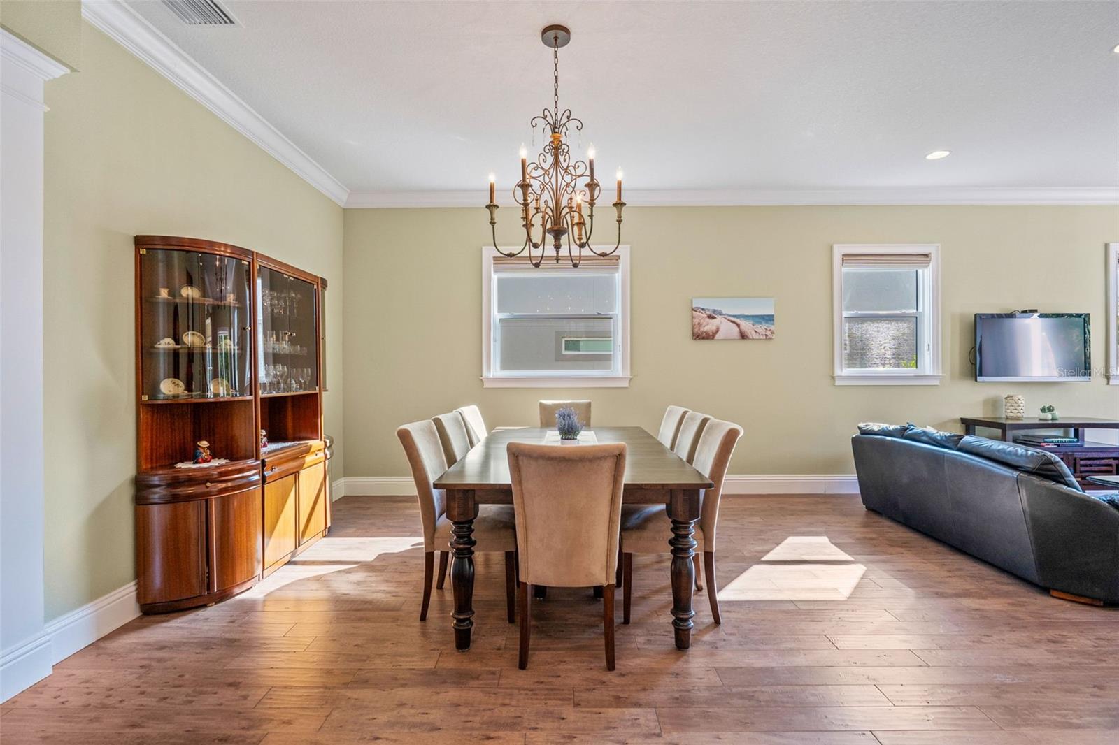 Image 8 of 51 For 3542 Bimini Street