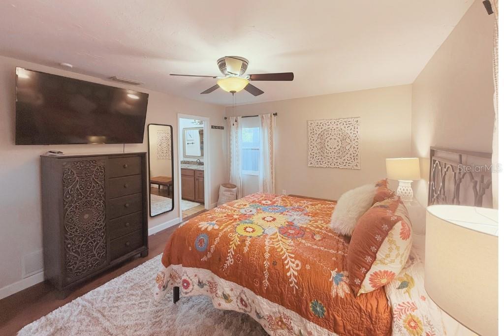 Image 26 of 48 For 4735 Riverwood Circle