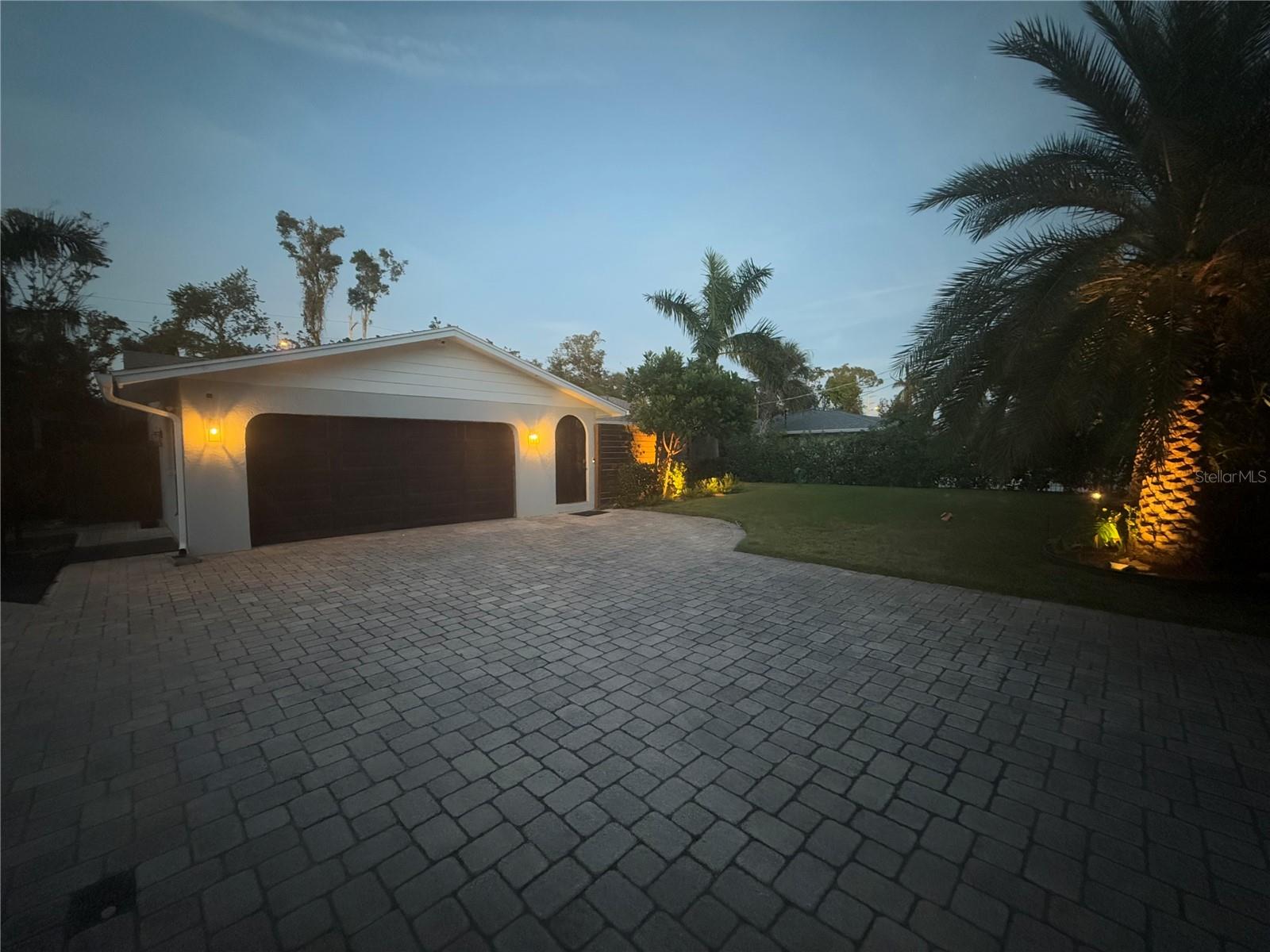 Image 4 of 48 For 4735 Riverwood Circle