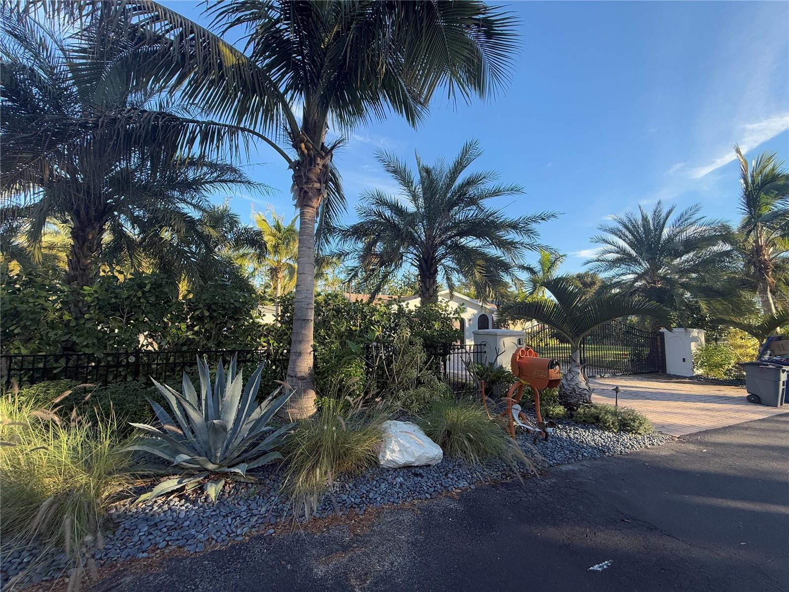 Image 7 of 48 For 4735 Riverwood Circle