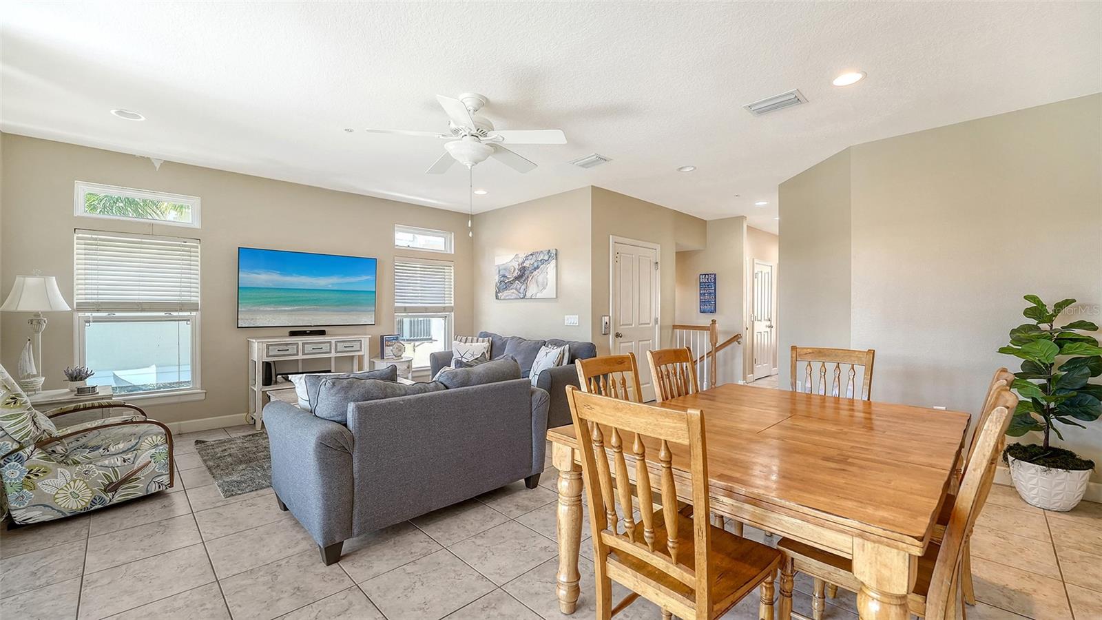 Image 23 of 56 For 221 17th Street N