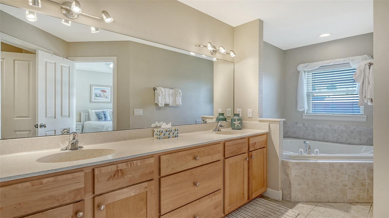 Image 31 of 56 For 221 17th Street N