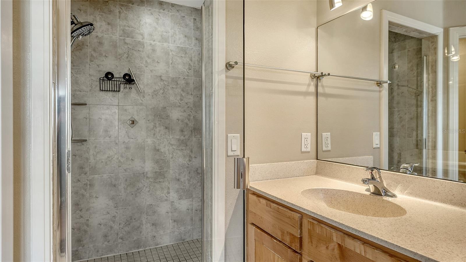 Image 33 of 56 For 221 17th Street N