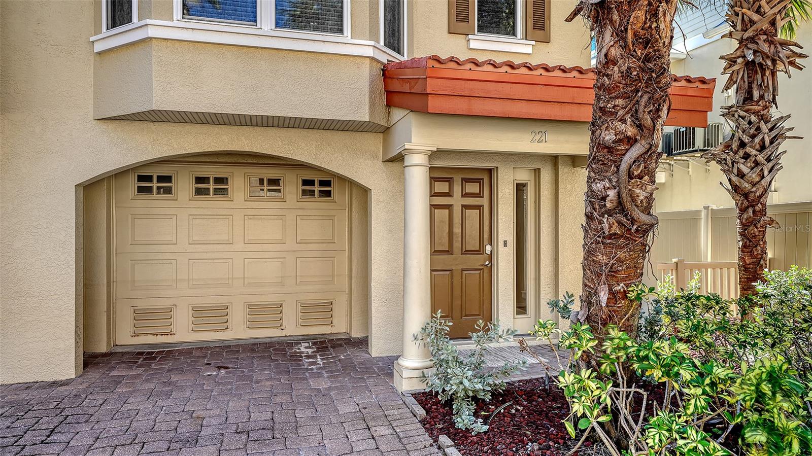 Image 4 of 56 For 221 17th Street N