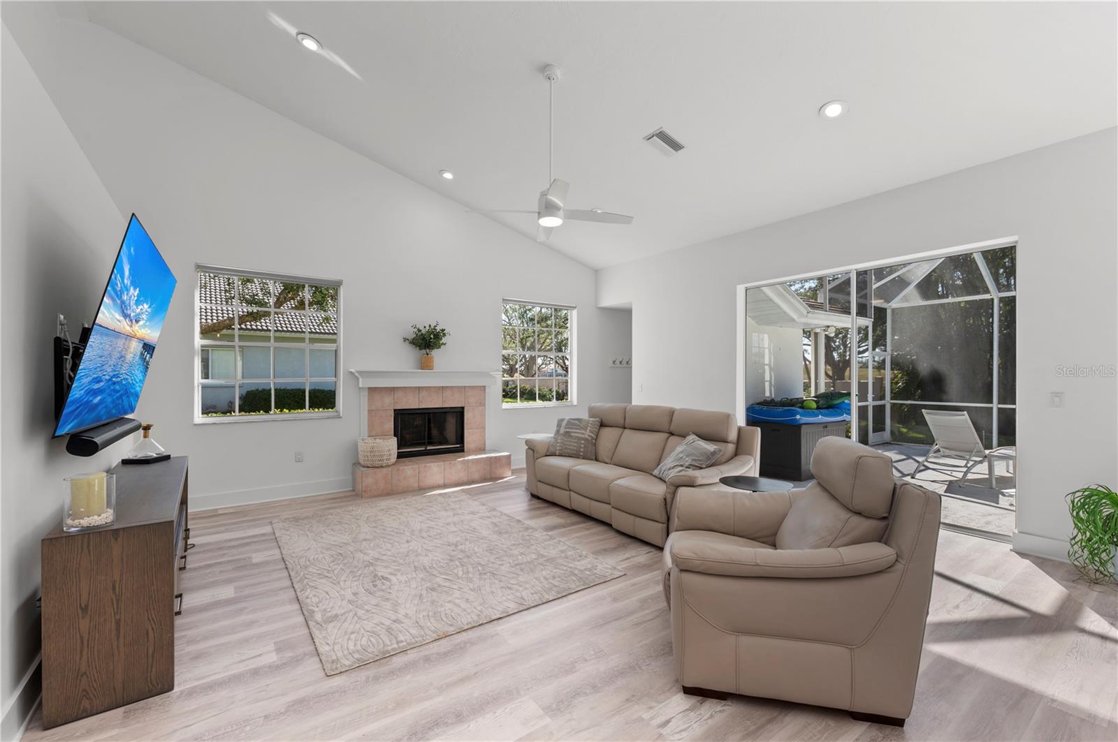 Image 16 of 56 For 4214 Palacio Drive