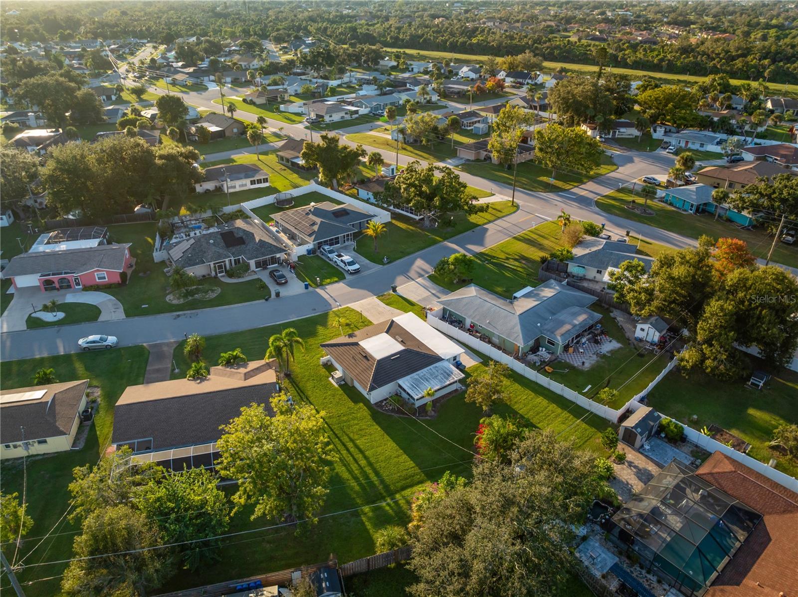 Image 10 of 47 For 466 Sunnyside Drive