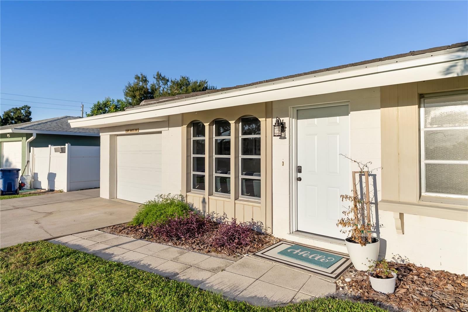 Image 14 of 47 For 466 Sunnyside Drive