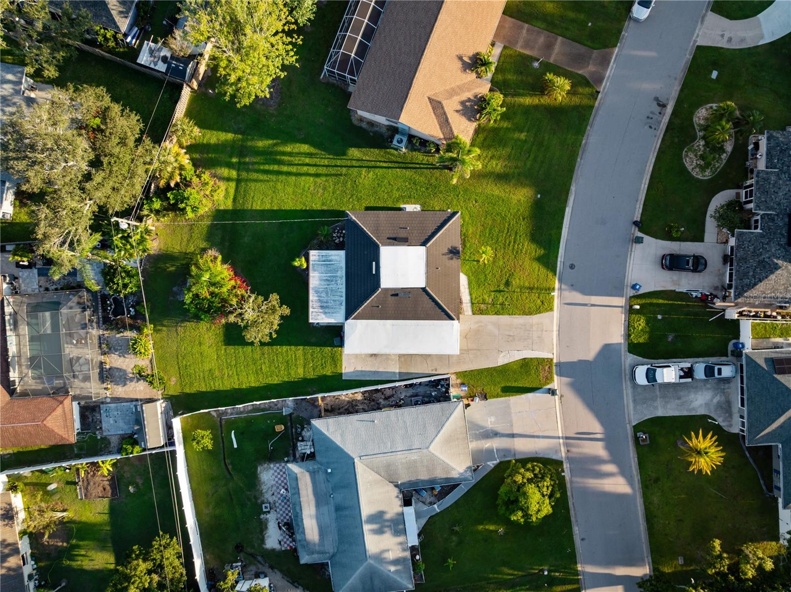 Image 4 of 47 For 466 Sunnyside Drive