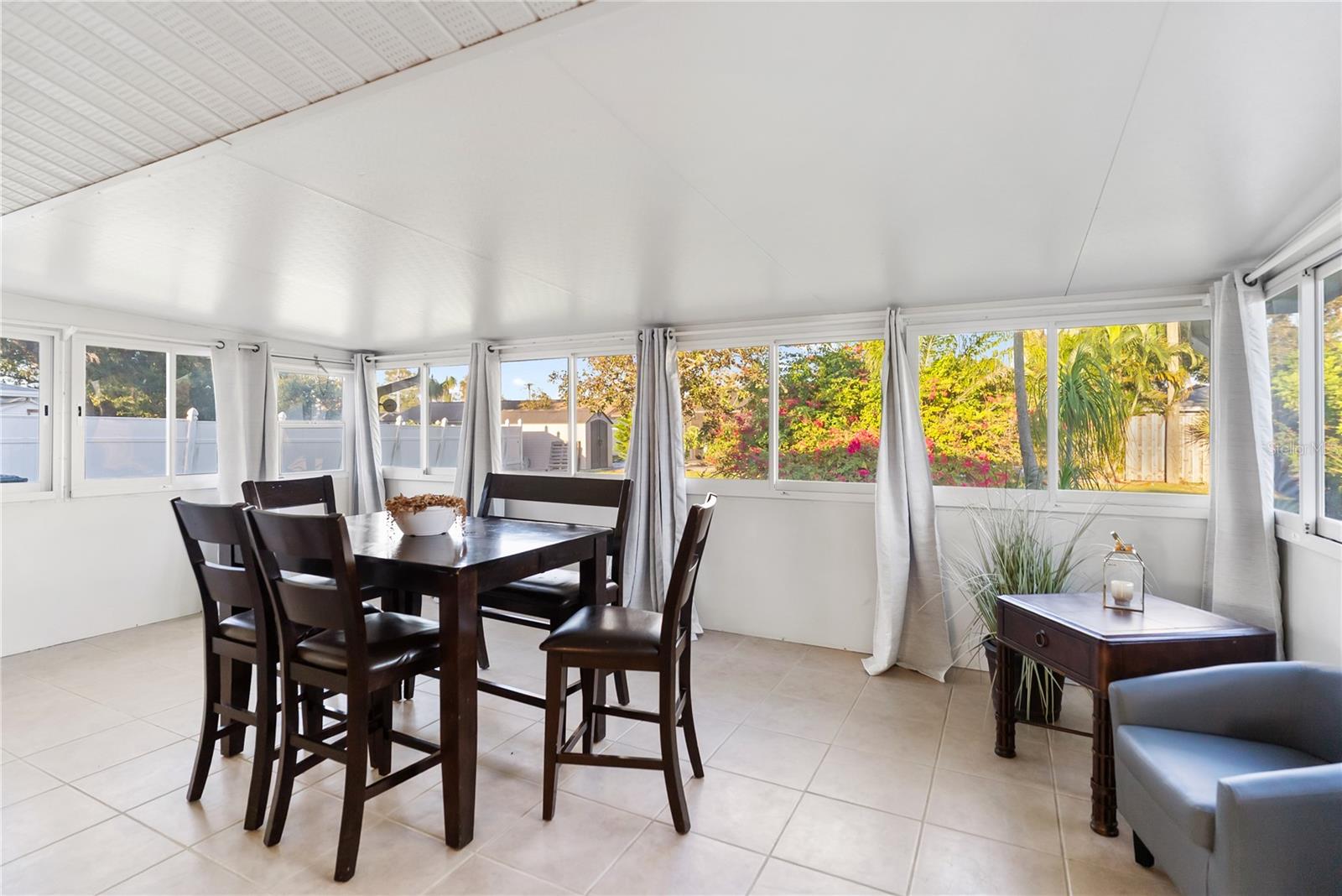 Image 40 of 47 For 466 Sunnyside Drive