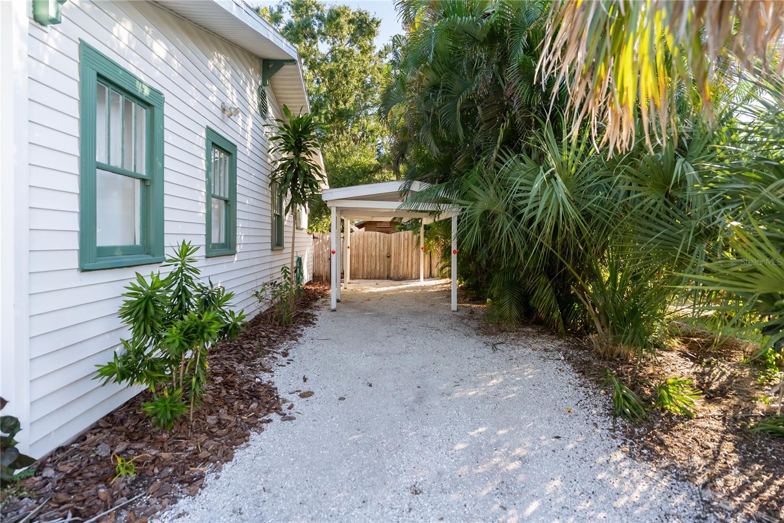 Image 15 of 52 For 2530 Loma Linda Street