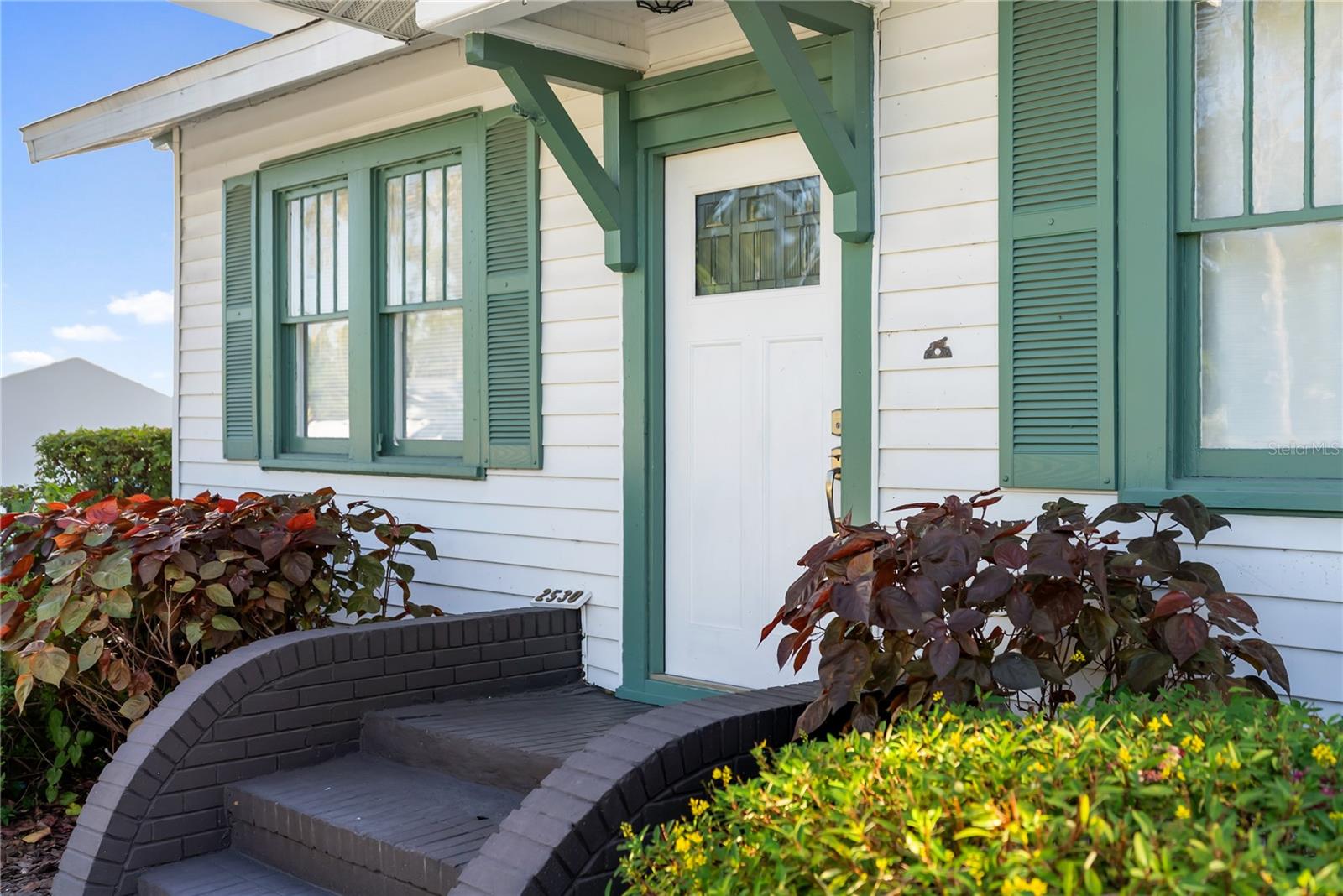 Image 16 of 52 For 2530 Loma Linda Street