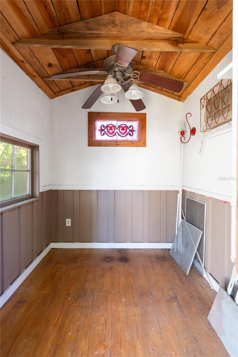 Image 23 of 52 For 2530 Loma Linda Street