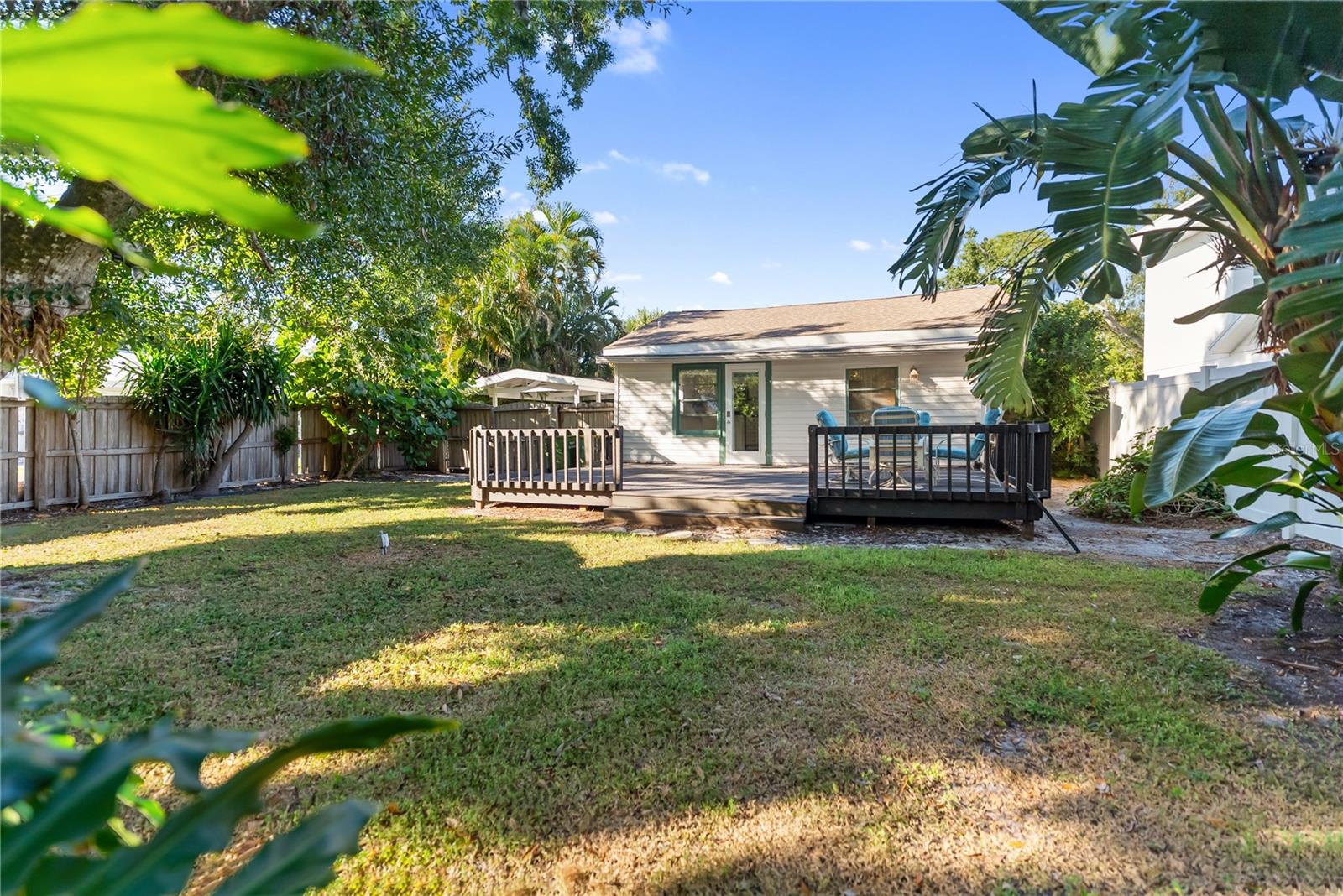 Image 25 of 52 For 2530 Loma Linda Street