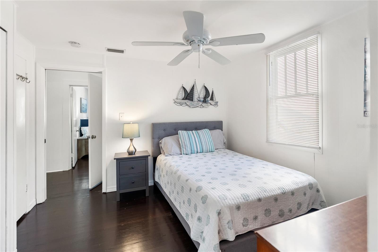 Image 28 of 52 For 2530 Loma Linda Street