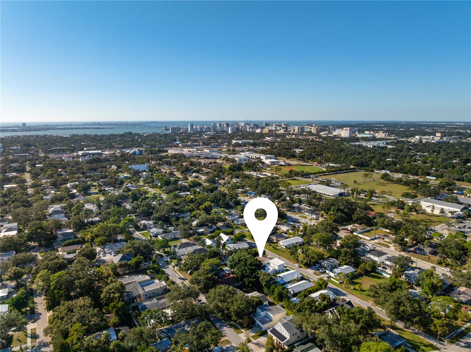 Image 3 of 52 For 2530 Loma Linda Street