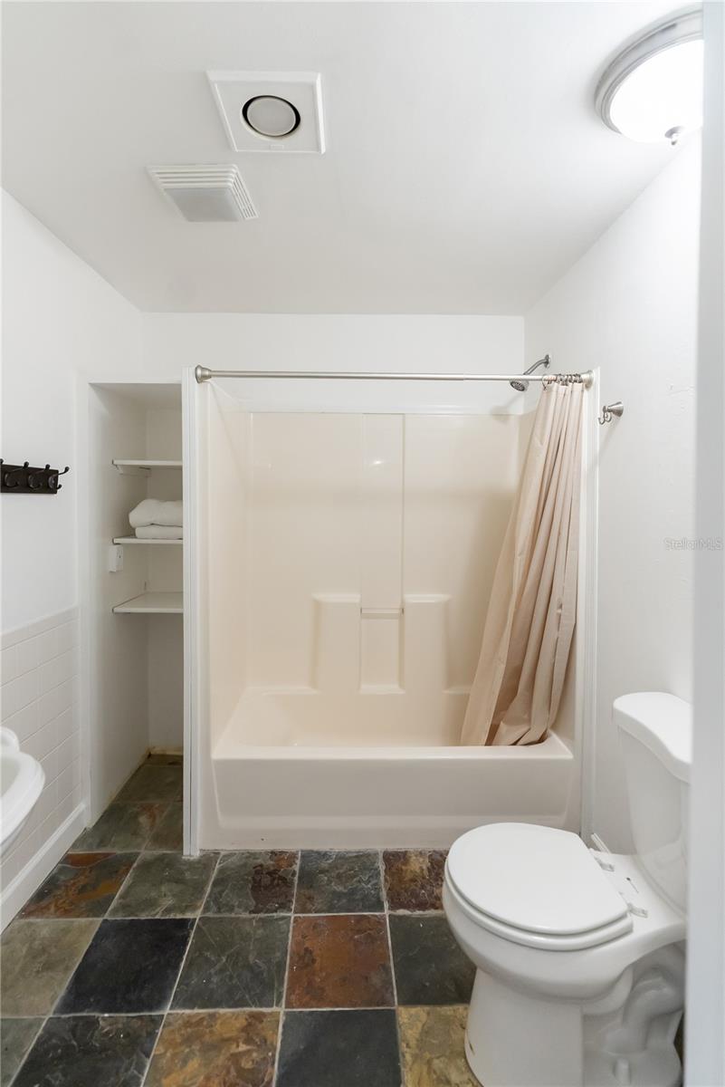 Image 32 of 52 For 2530 Loma Linda Street