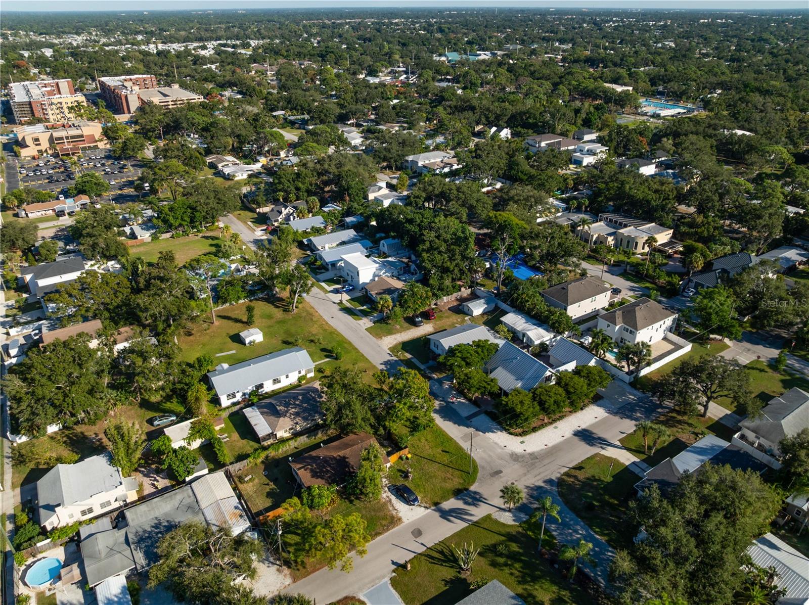 Image 6 of 52 For 2530 Loma Linda Street