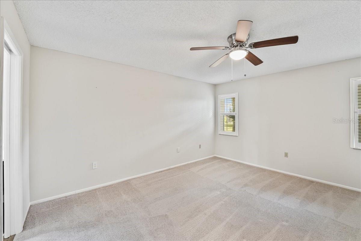 Image 16 of 45 For 5621 Garden Lakes Drive 1