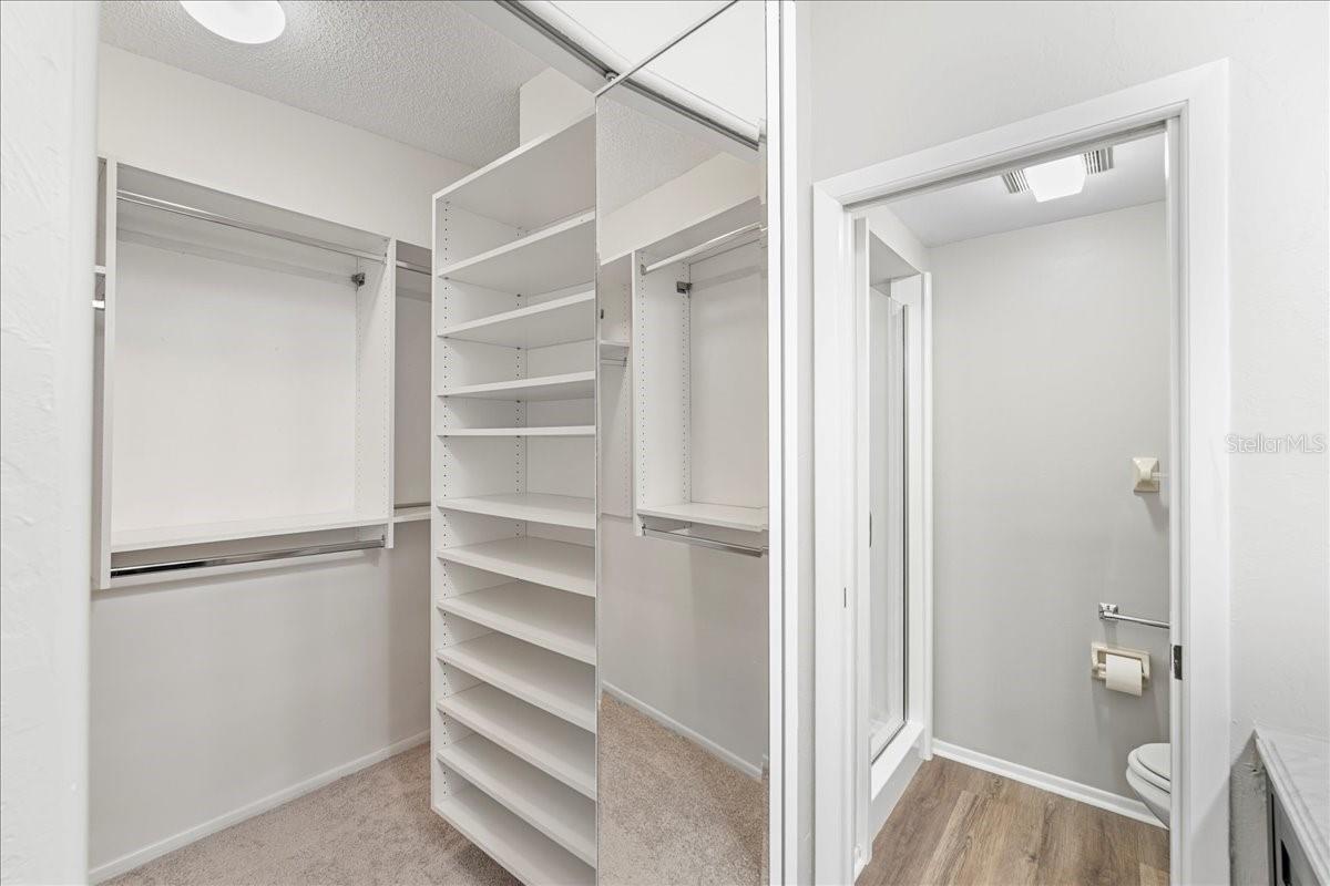 Image 20 of 45 For 5621 Garden Lakes Drive 1