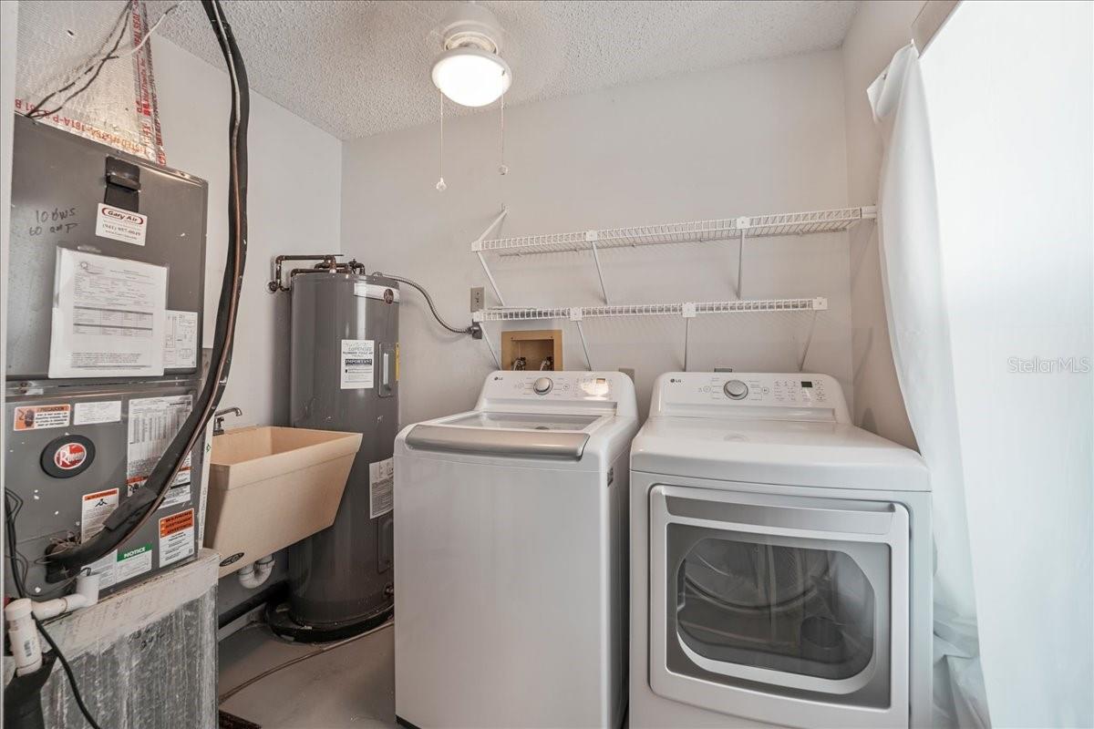 Image 26 of 45 For 5621 Garden Lakes Drive 1