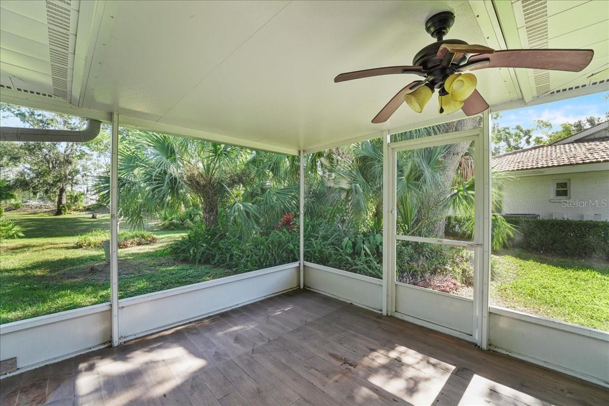 Image 27 of 45 For 5621 Garden Lakes Drive 1