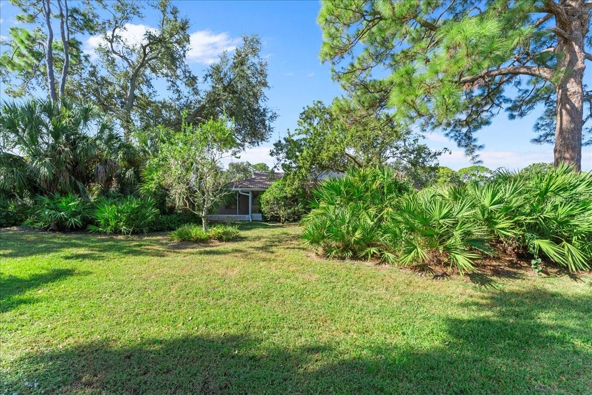 Image 32 of 45 For 5621 Garden Lakes Drive 1