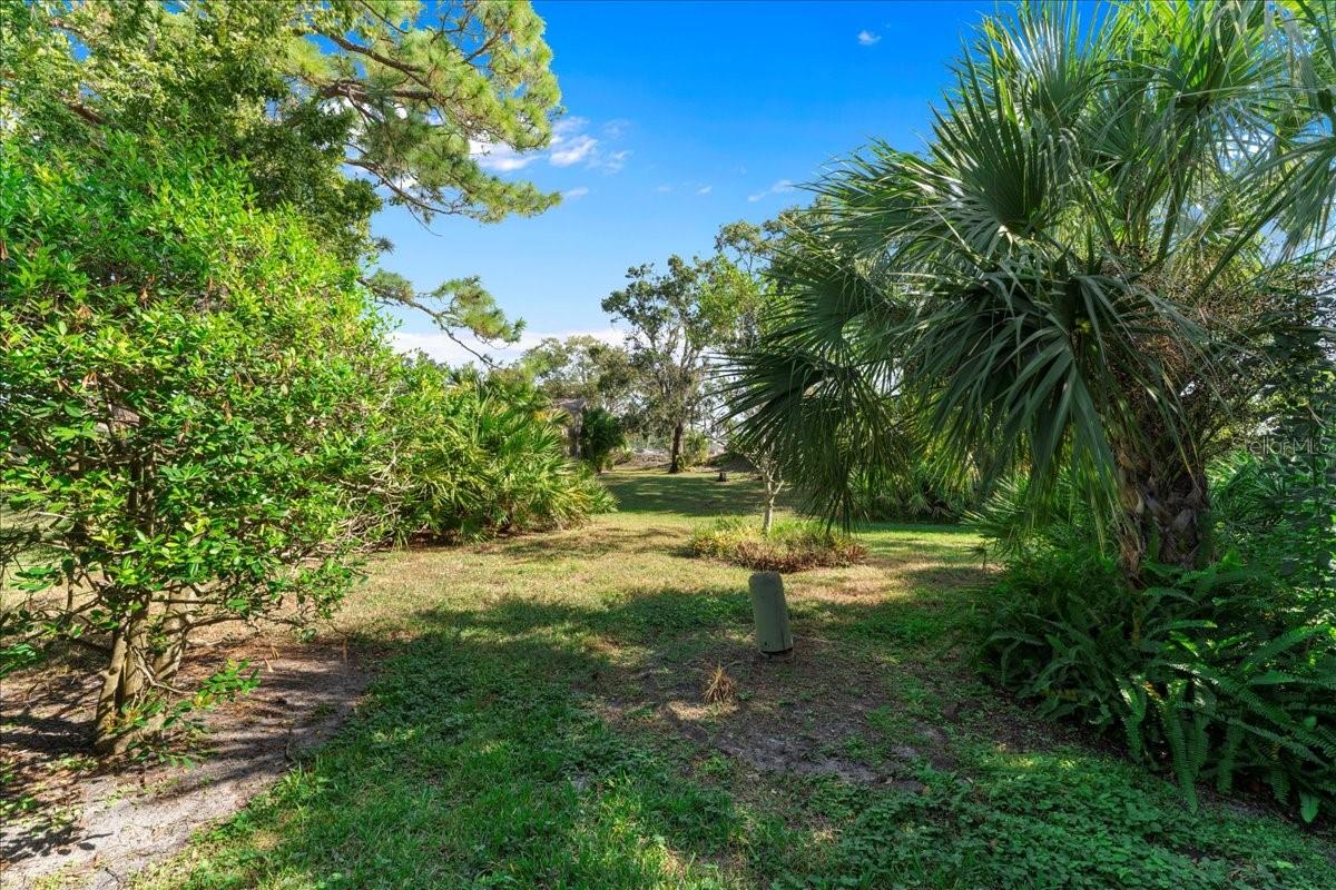 Image 34 of 45 For 5621 Garden Lakes Drive 1