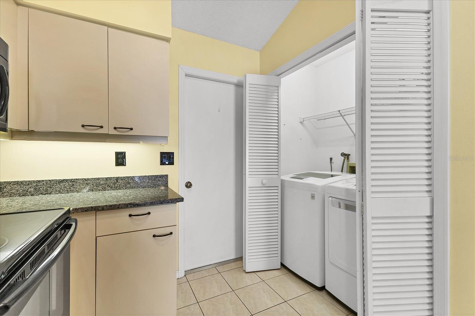 Image 15 of 40 For 5459 Kelly Drive 24