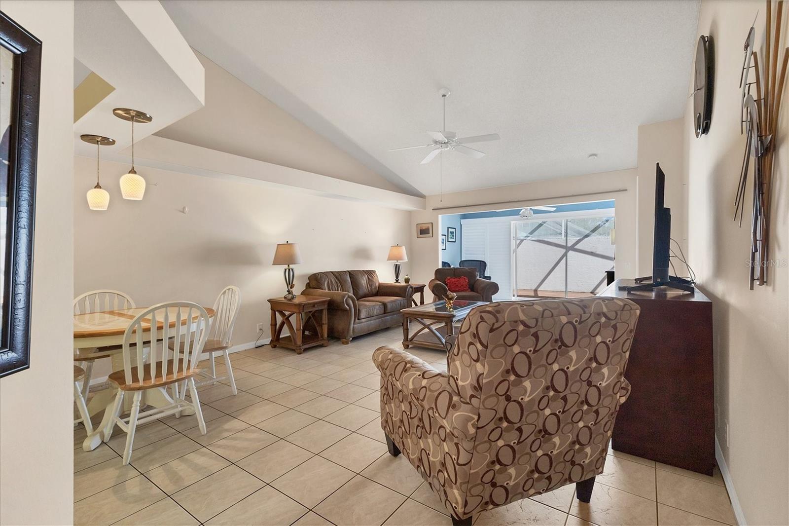 Image 19 of 40 For 5459 Kelly Drive 24