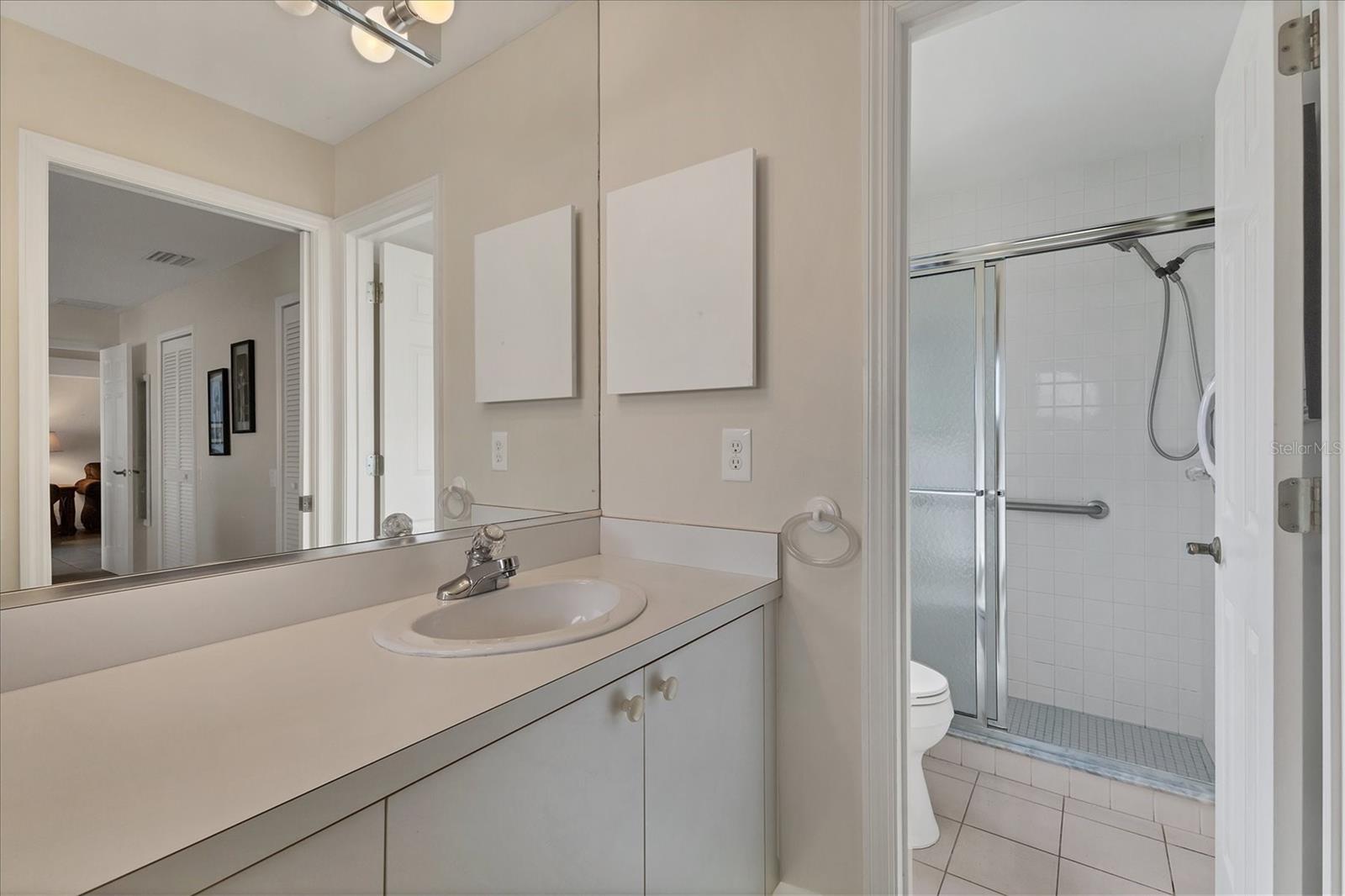 Image 25 of 40 For 5459 Kelly Drive 24