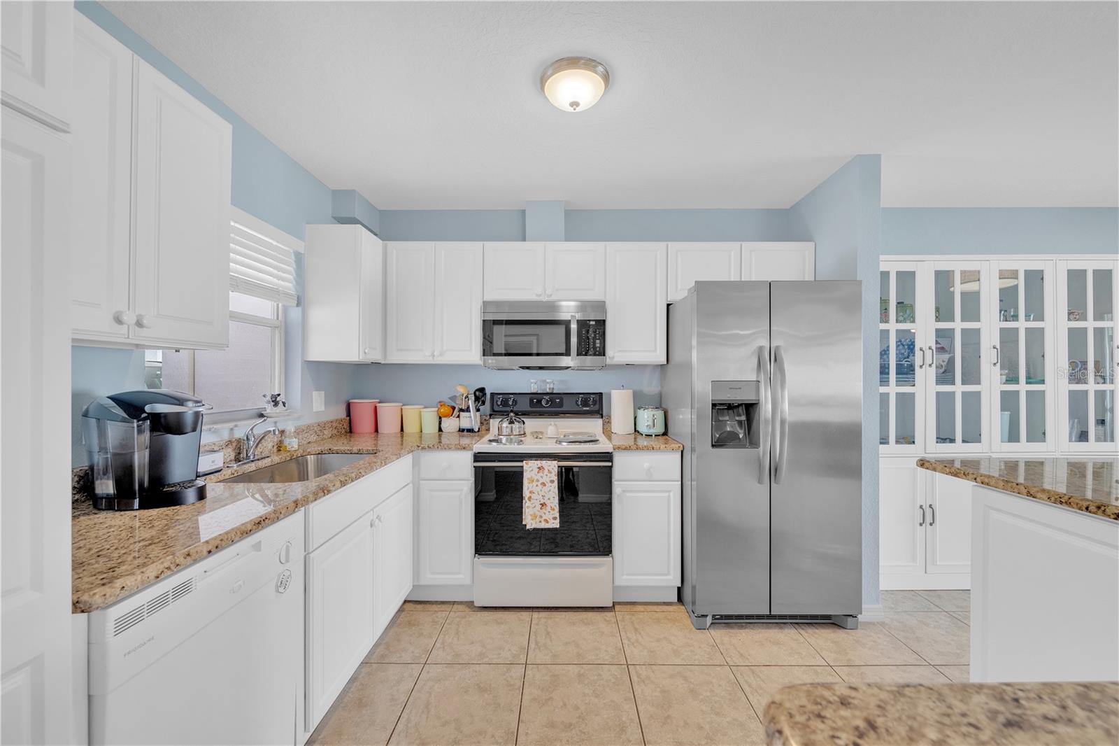 Image 13 of 44 For 2401 Riverbluff Parkway V240