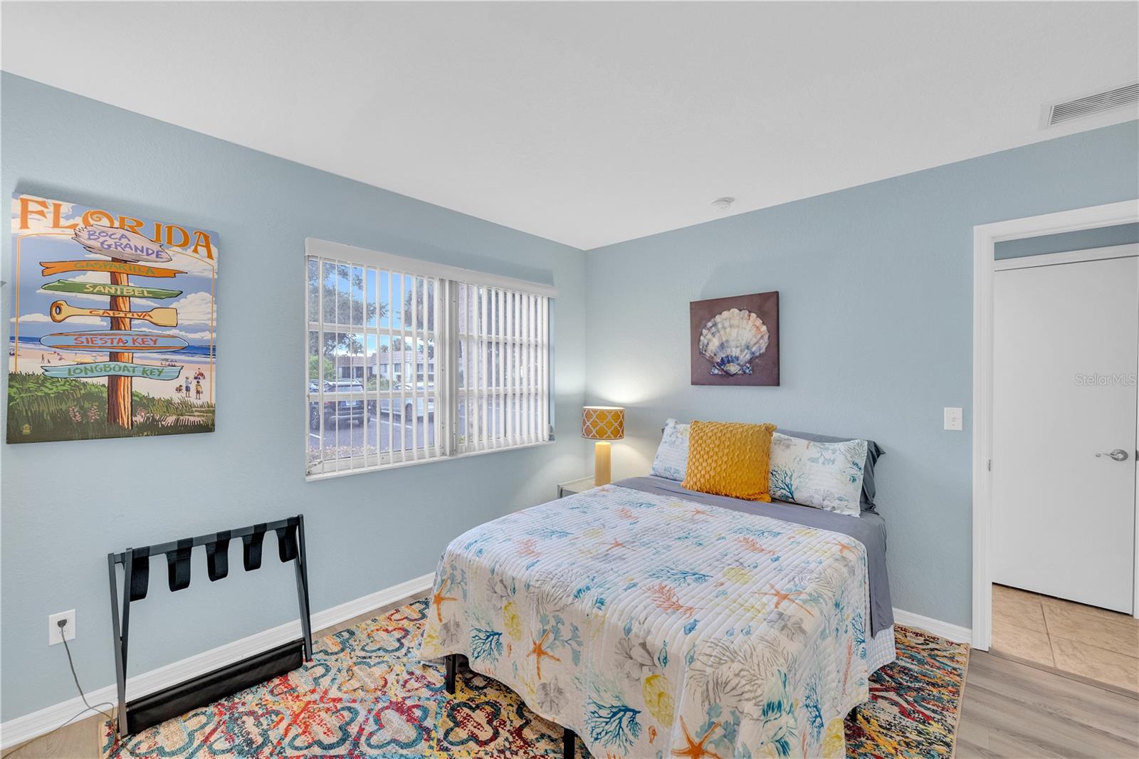 Image 28 of 44 For 2401 Riverbluff Parkway V240