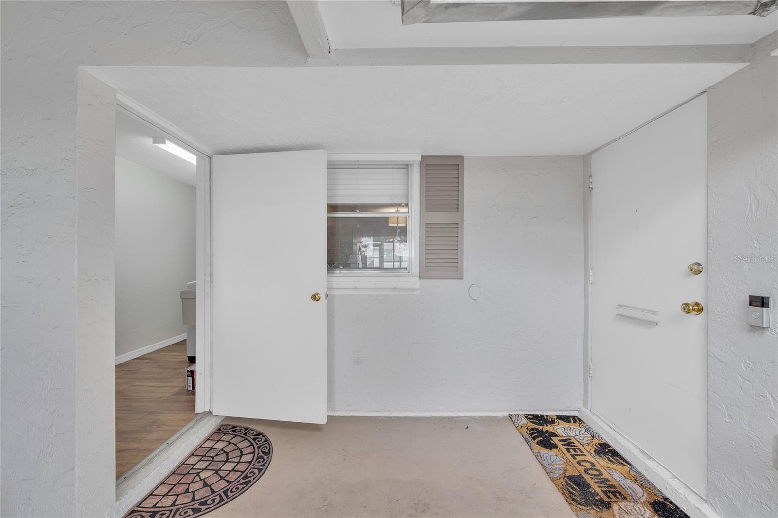 Image 31 of 44 For 2401 Riverbluff Parkway V240