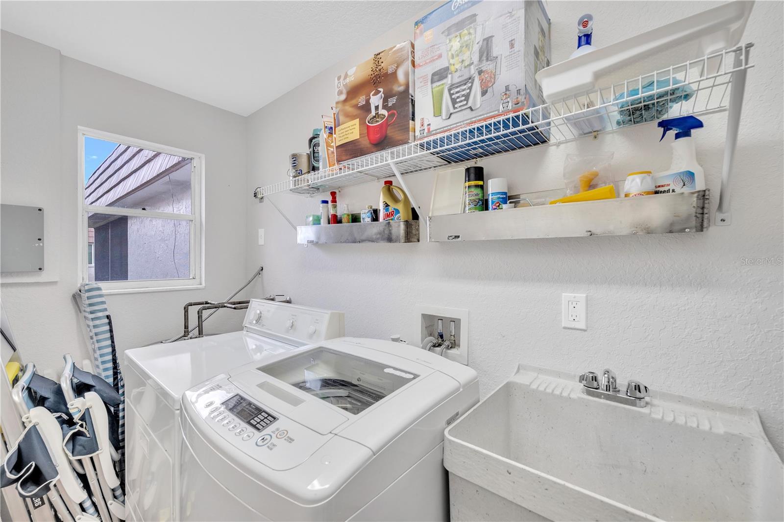 Image 32 of 44 For 2401 Riverbluff Parkway V240