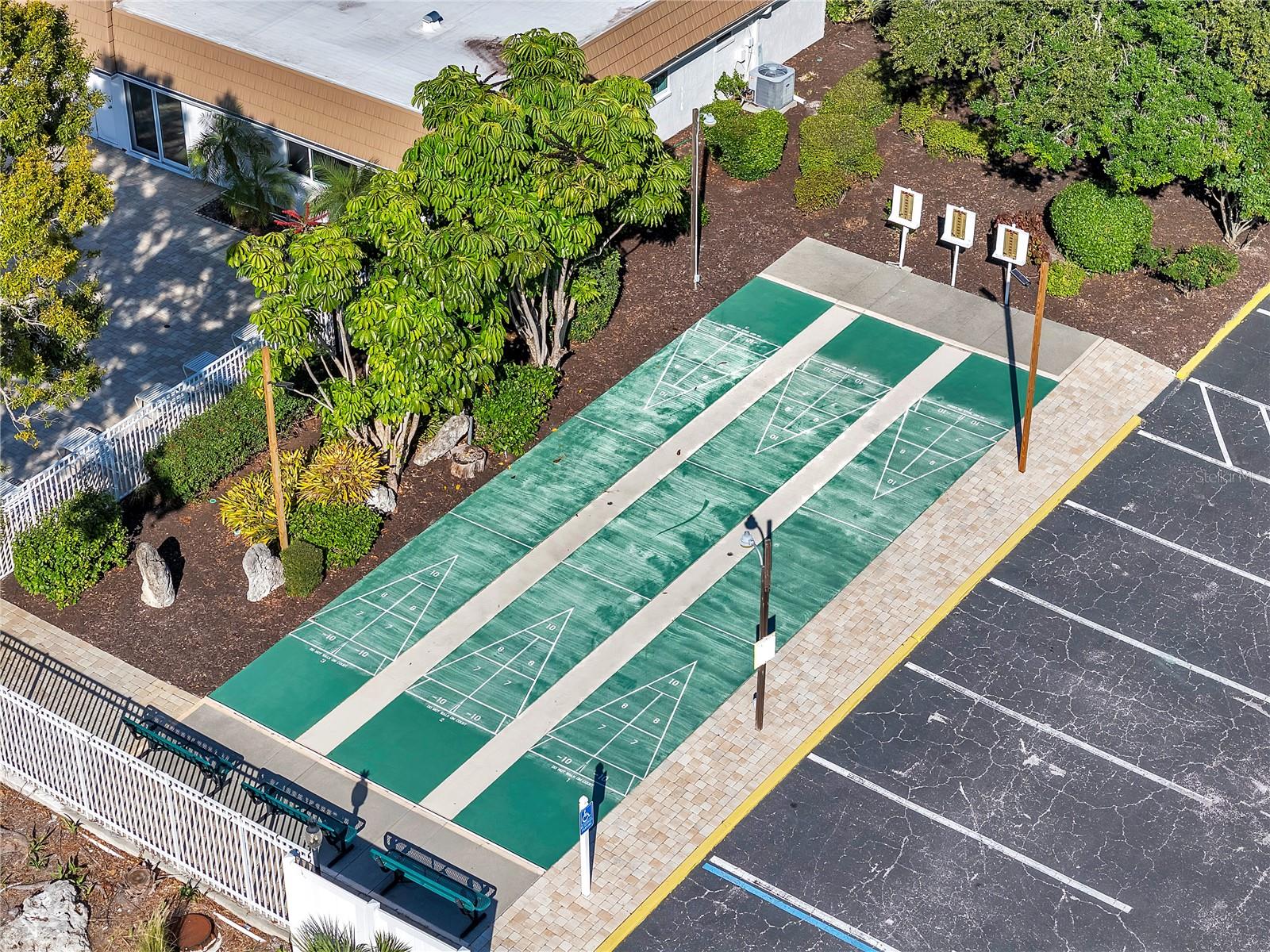 Image 36 of 44 For 2401 Riverbluff Parkway V240