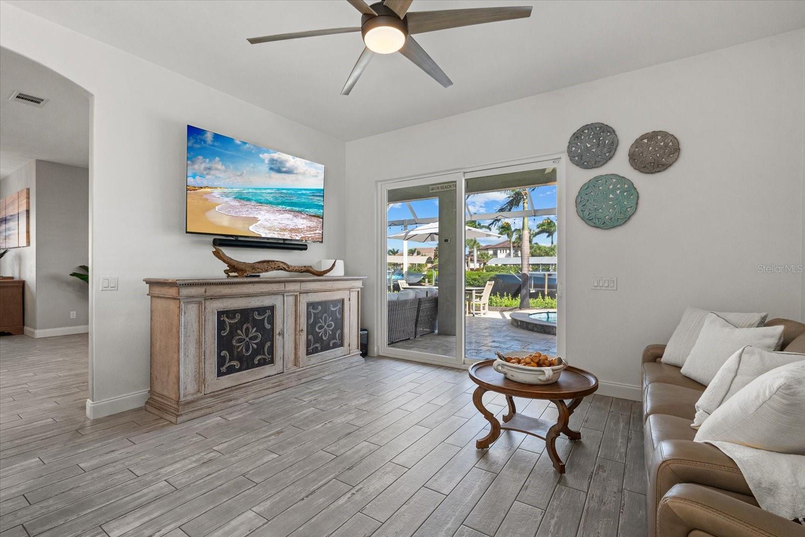 Image 18 of 67 For 3707 5th Avenue Ne