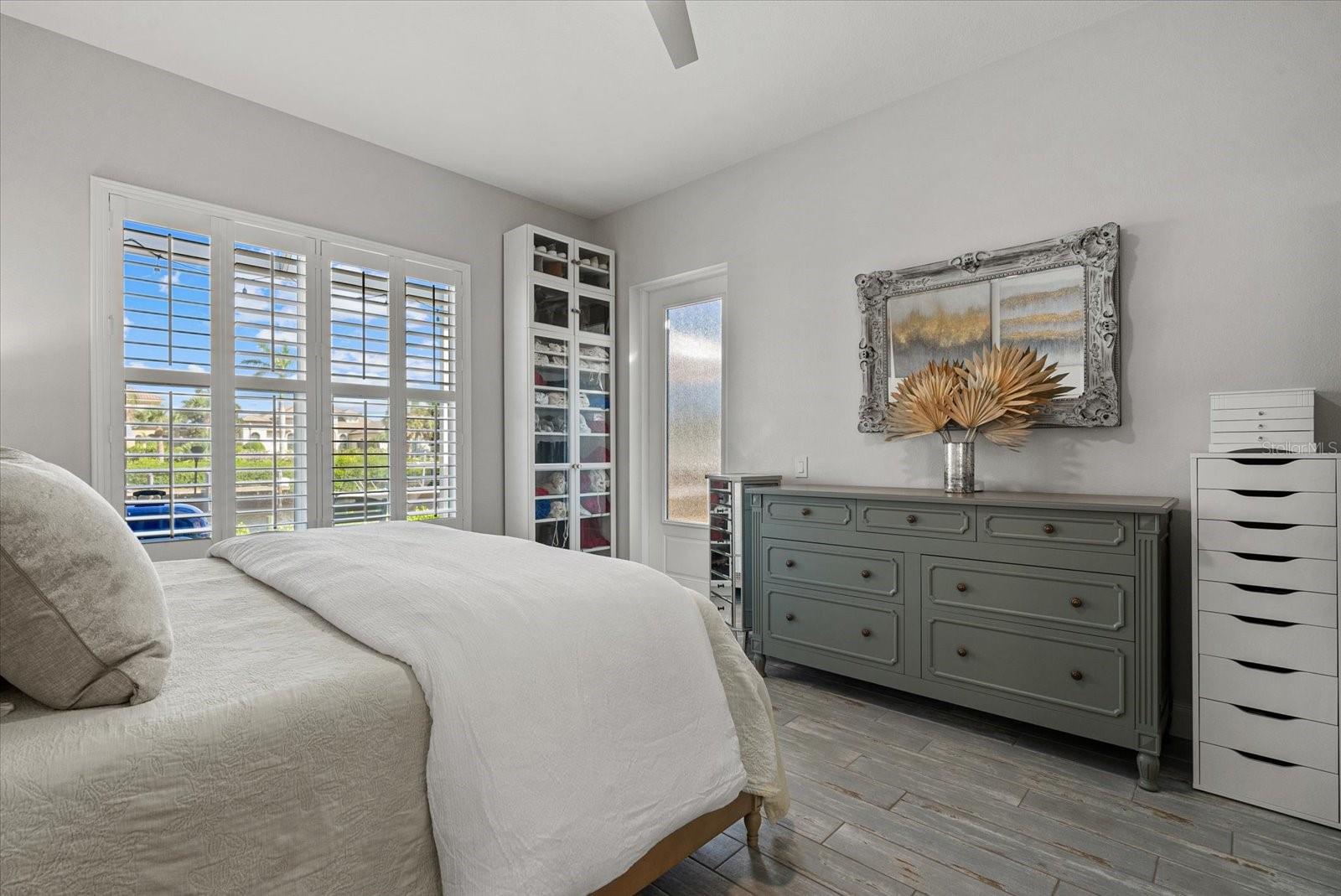 Image 24 of 67 For 3707 5th Avenue Ne