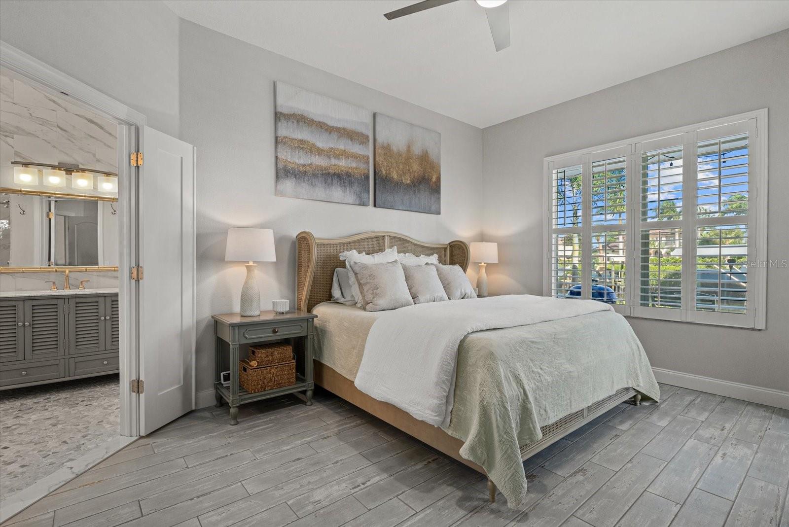 Image 26 of 67 For 3707 5th Avenue Ne