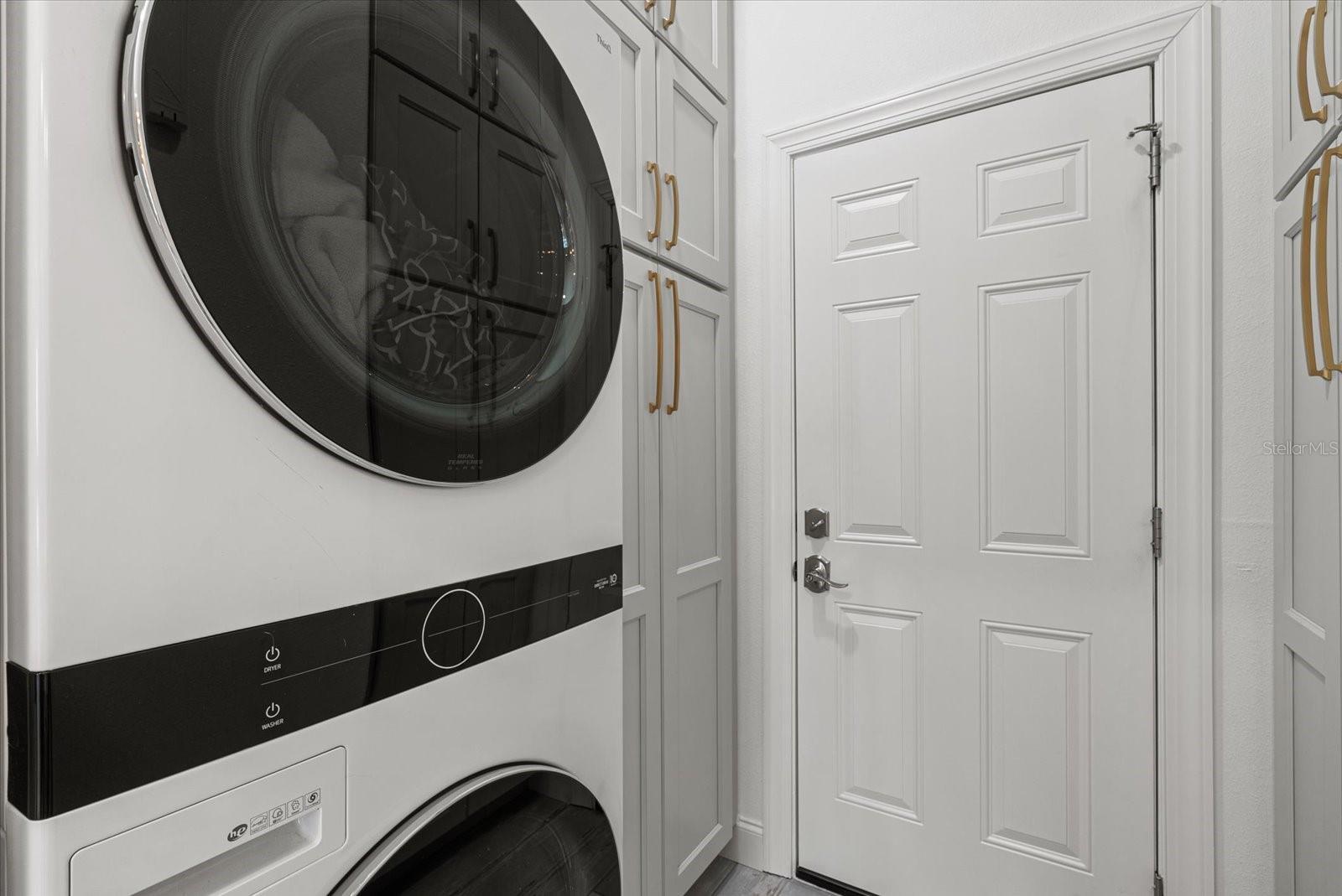 Image 41 of 67 For 3707 5th Avenue Ne