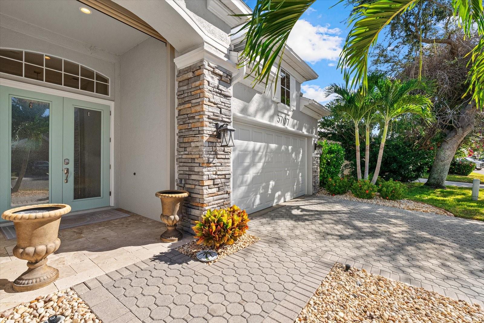 Image 7 of 67 For 3707 5th Avenue Ne