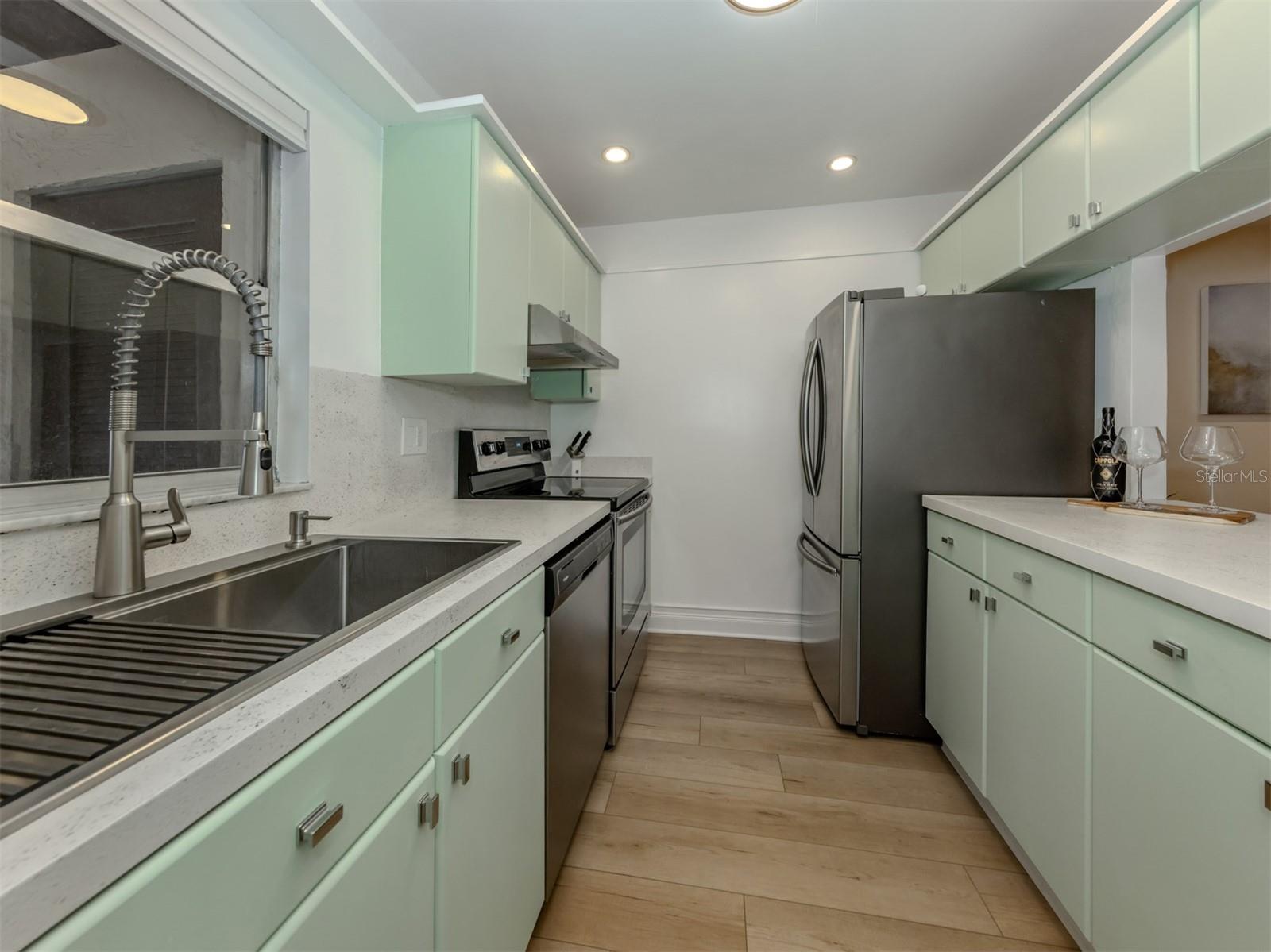 Image 13 of 66 For 3208 Ramblewood Drive N