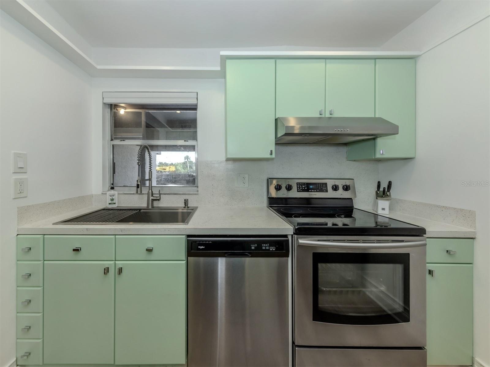 Image 14 of 66 For 3208 Ramblewood Drive N