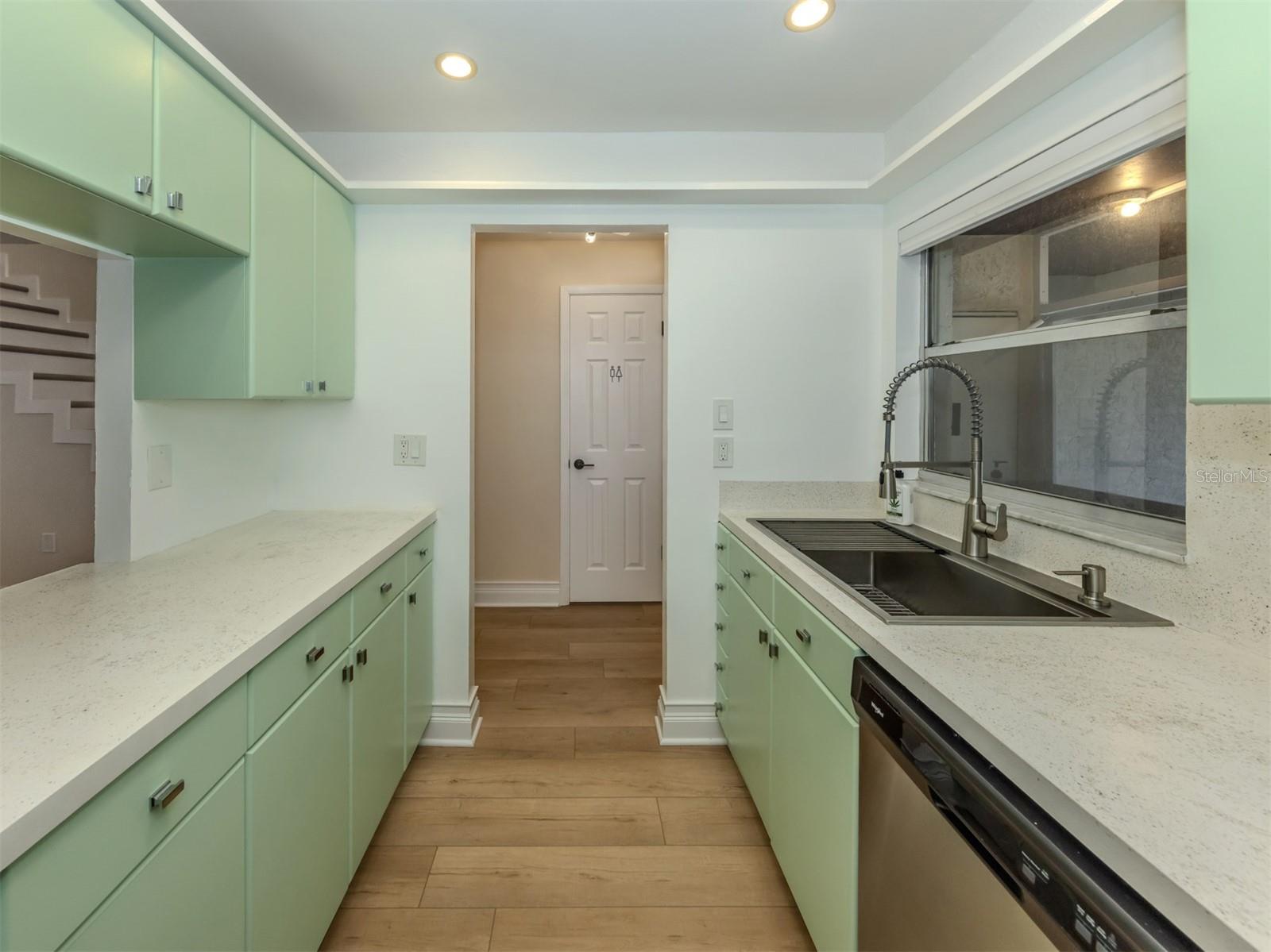 Image 16 of 66 For 3208 Ramblewood Drive N