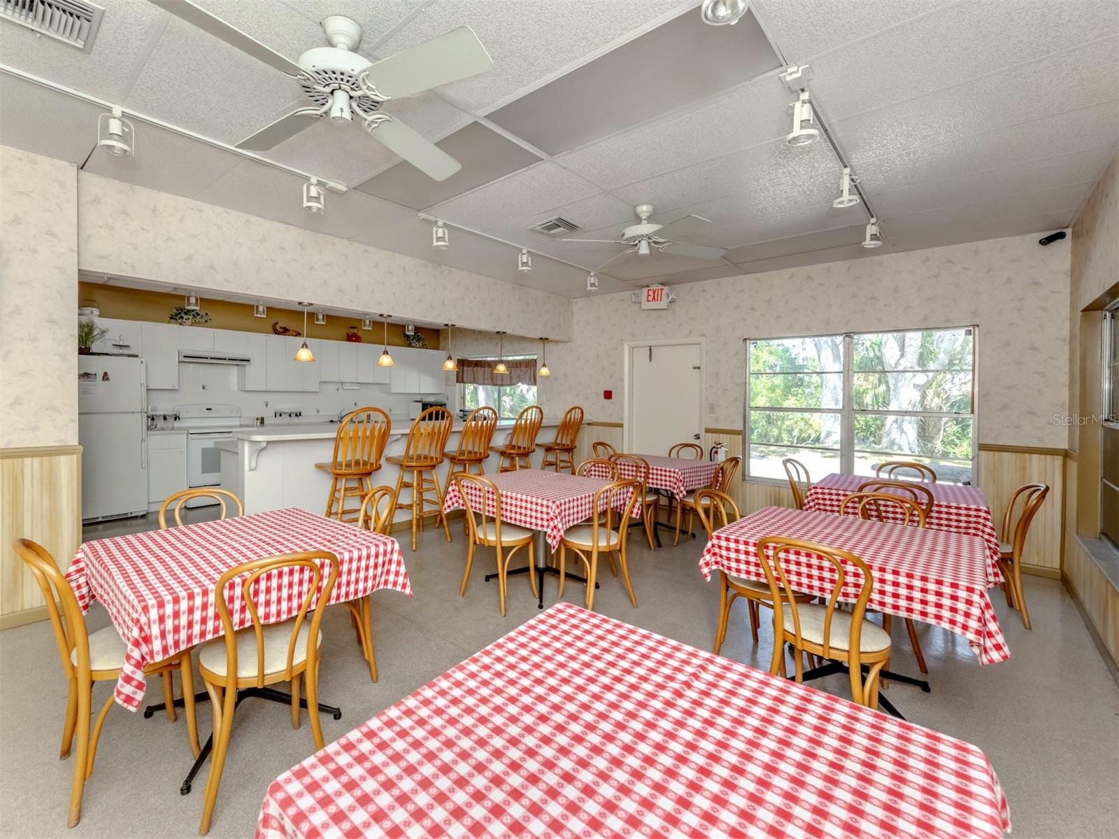 Image 35 of 66 For 3208 Ramblewood Drive N