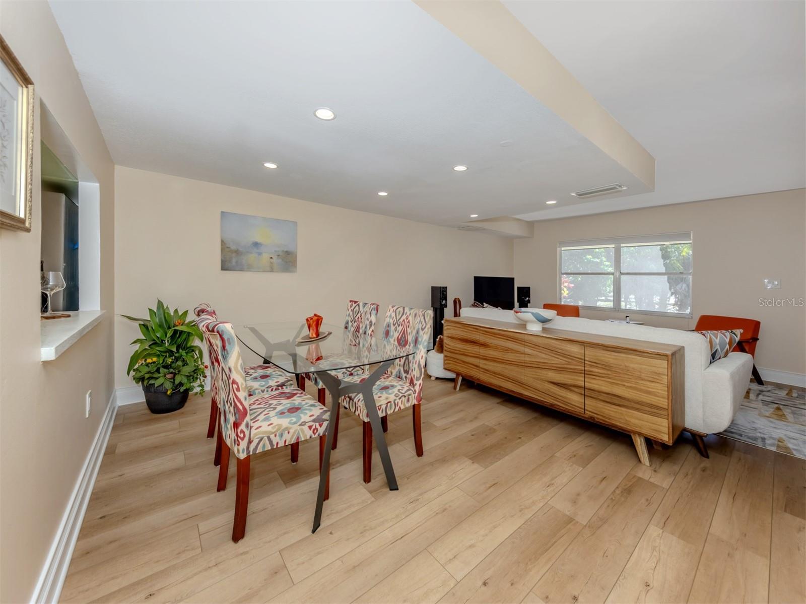 Image 9 of 66 For 3208 Ramblewood Drive N