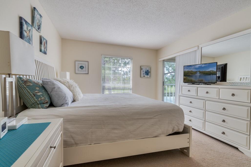 Image 16 of 29 For 5242 Wedgewood Lane 62