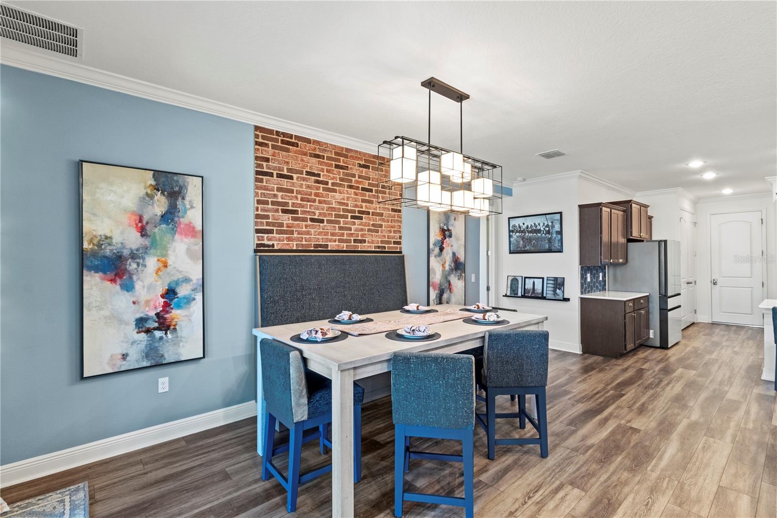 Image 26 of 91 For 14910 15th Street E