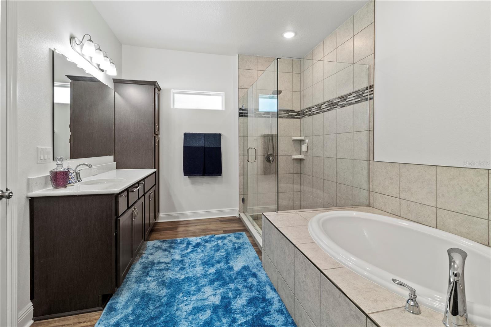 Image 39 of 91 For 14910 15th Street E