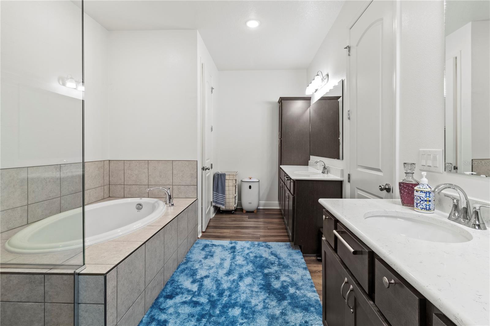 Image 40 of 91 For 14910 15th Street E