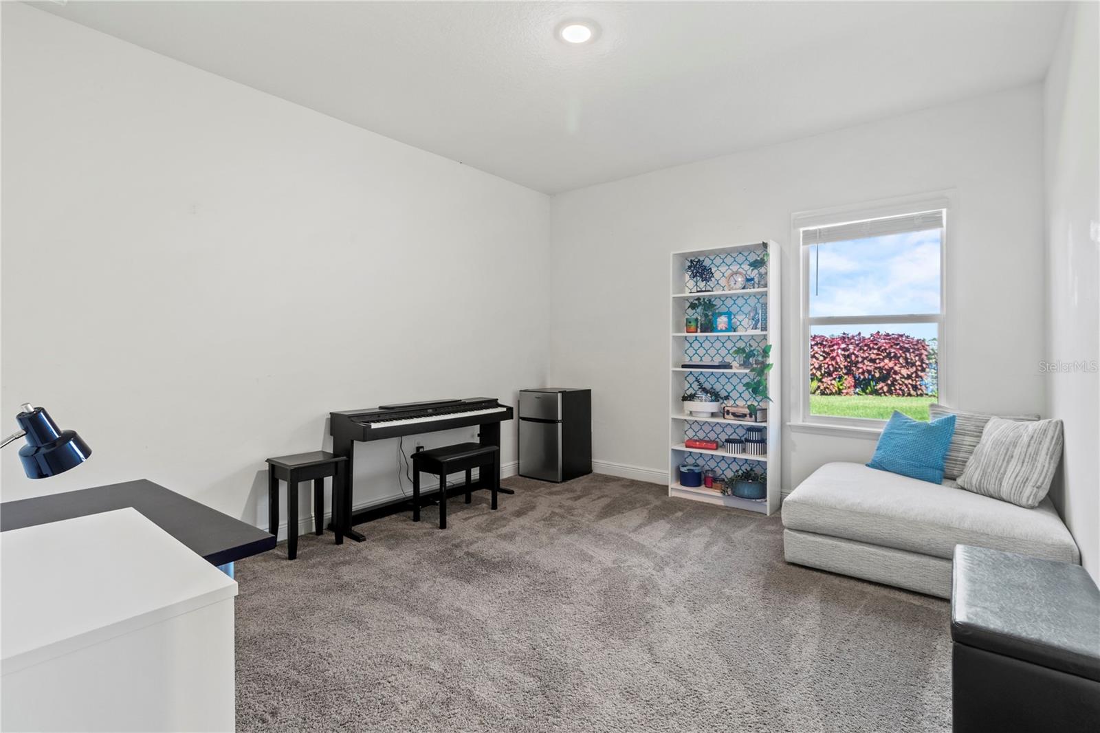 Image 42 of 91 For 14910 15th Street E